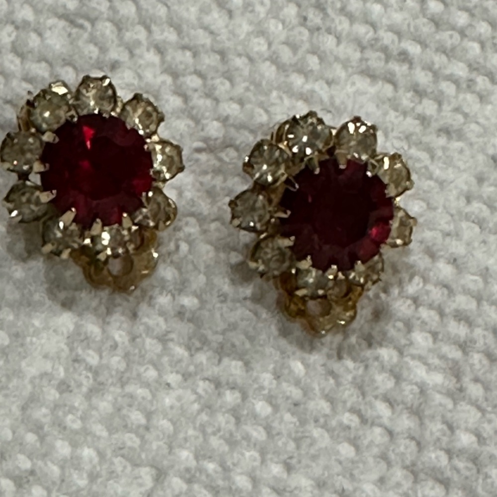 Women earrings clip on
